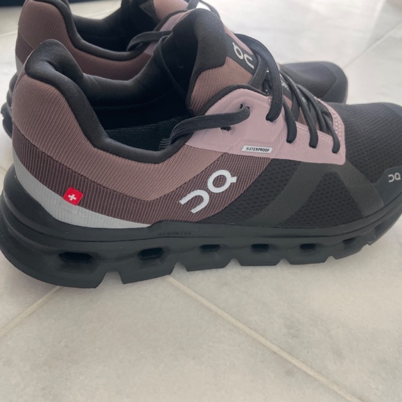 On cloud cloudrunner 7.5 - Picture 4 of 8